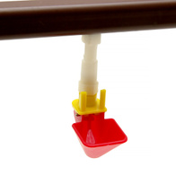 Poidło kubeczkowe małe z niskim poziomem wody wkręcane