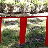 Fladry girlandy czerwone chorągiewki do odstraszania wilków i zwierzyny leśnej 5F - 1 mb