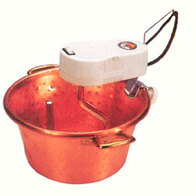 Garnek z mieszadłem do przyrządzania paszy 7,3l miedziany