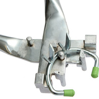 Zaciskarka do zakładania stałych kół nosowych przeciw samozdajaniu