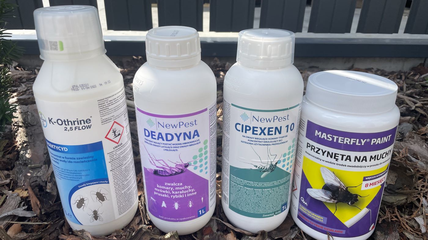 Preparaty na muchy w opakowaniach: Deadyna, K-othrine, Cipexen, Ascyp